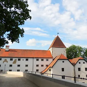 Gaestehaus Maelzerei Auf Schloss Neuburg Am Guest house